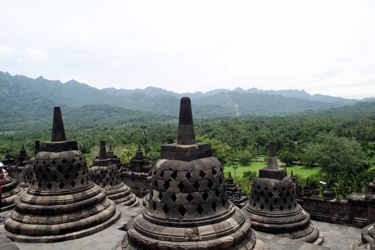 Suatu siang di Candi Borobudur