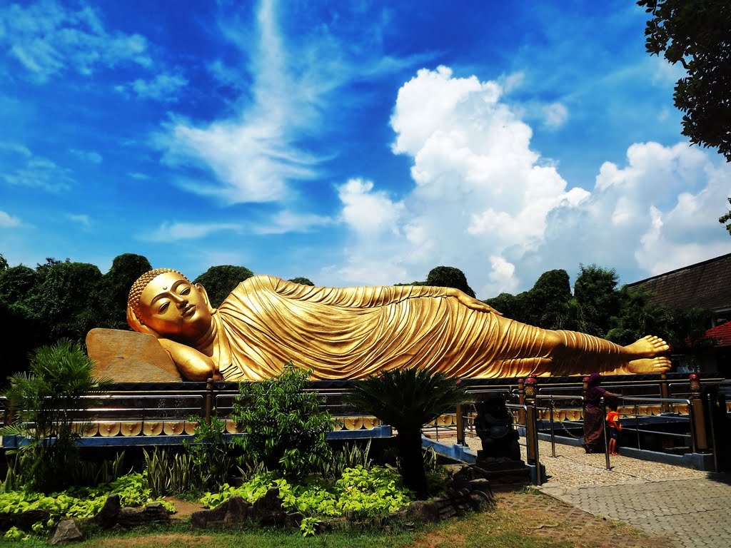 Sleeping Budha, Mojokerto. Sumber: Backpacker Indonesia