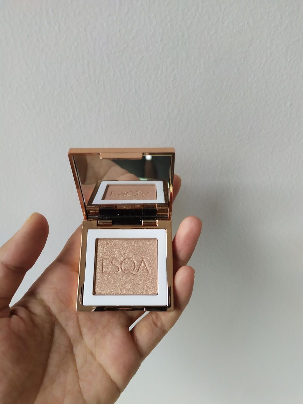 Racun Brand Lokal Review Esqa Lipgloss, Bronzer, dan Highlighter