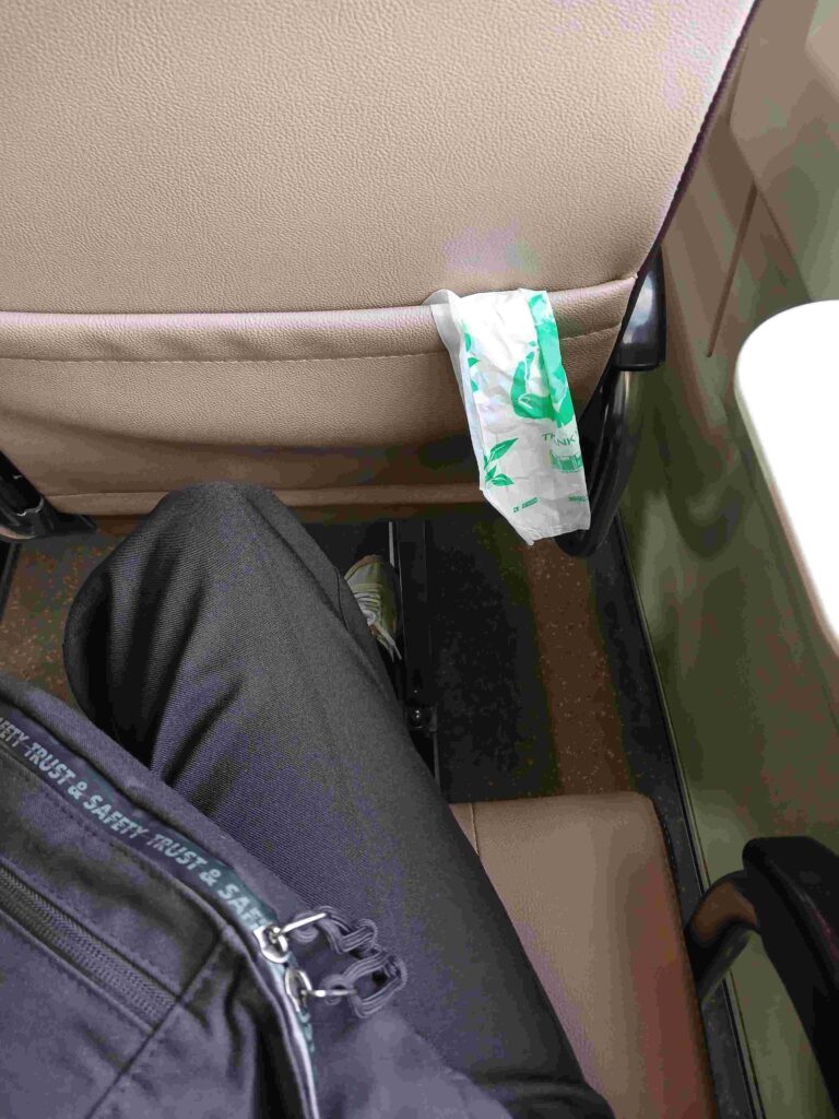 Leg Room di Kereta Kutojaya Utara