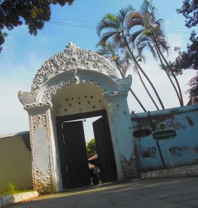 Gerbang Keraton Kasepuhan Cirebon