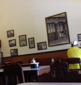 Interior Warung Kopi Purnama