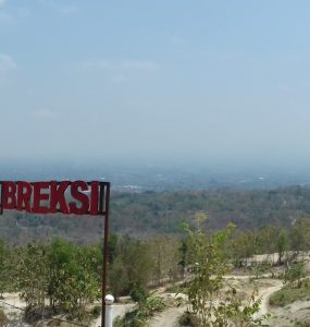Panorama di Puncak Tebing Breksi