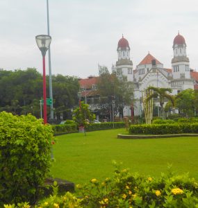 Traveling Murah ke Semarang ala Hijab Flashpacker