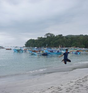 Review Pantai Timur Pangandaran