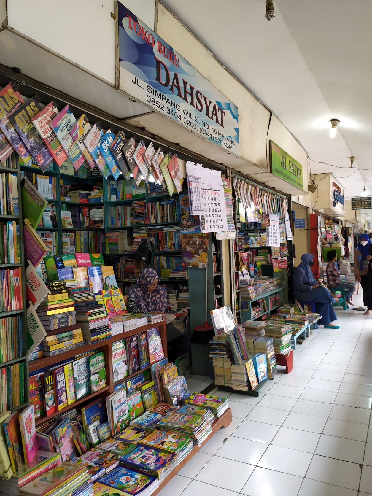 Mencari Harta Karun Di Pasar Buku Wilis Malang Nemu Apa Saja Mencari Harta Karun Di Pasar Buku Wilis Malang Nemu Apa Saja
