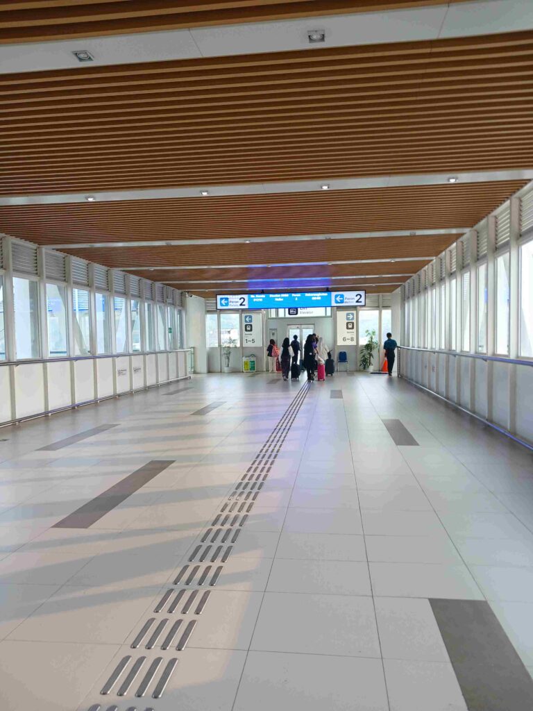 Cara Naik Whoosh dari Bandung ke BSD