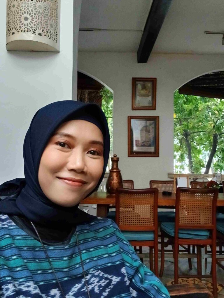 Menikmati suasana di Kawisari Coffee