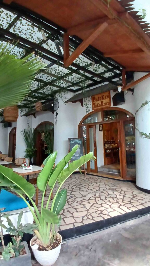 Review Kawisari Coffee