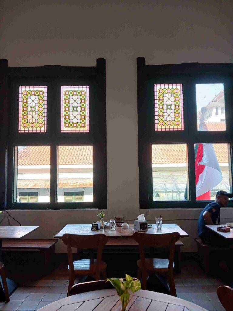 Restoran dekat Kota Tua