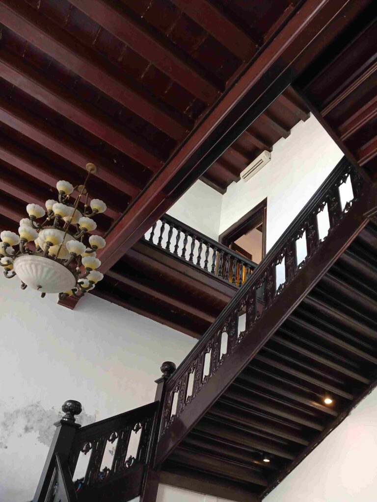 Tangga di Rode Winkel yang Masih Asli, Cafe di Kota Tua Jakarta