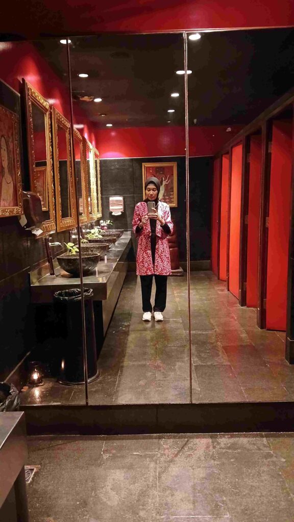 Tugu Kuntskring Paleis Review