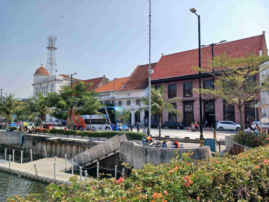 Rode Winkel, Cafe di Kota Tua Jakarta