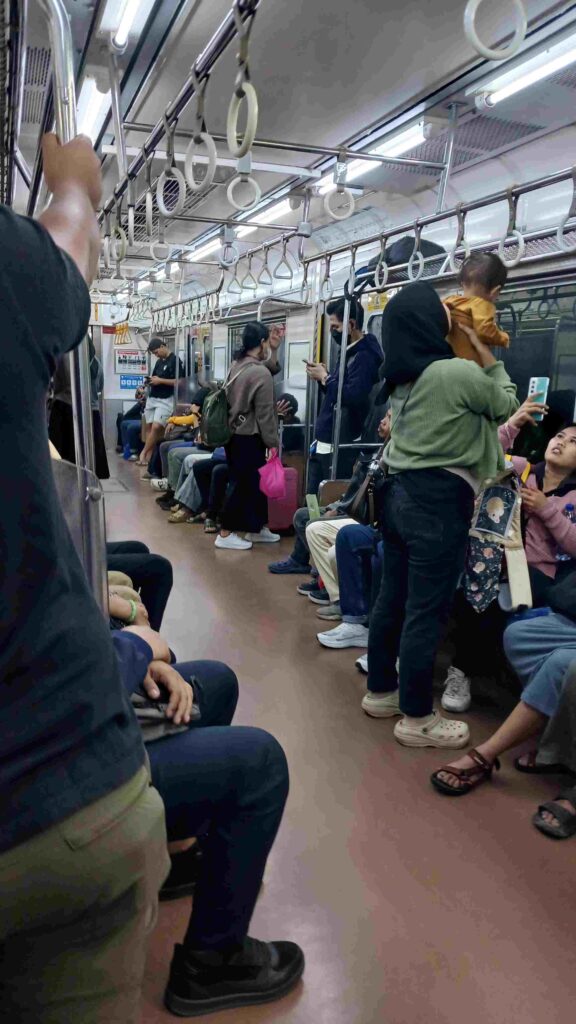 BSD ke Jogja naik kereta