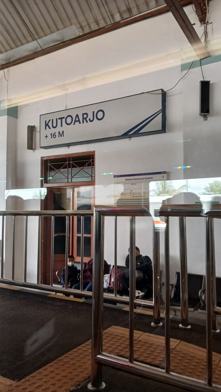 Review Kereta Api Gaya Baru Malam Selatan Ekonomi