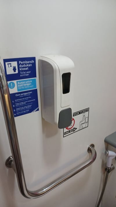 Besi untuk berpegangan