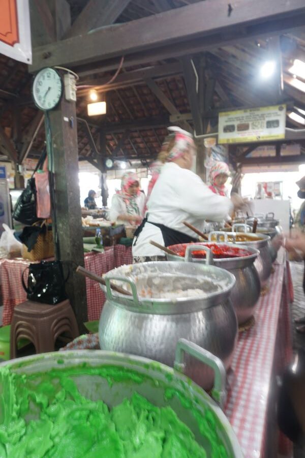 Jenang Yu Jumilah, Bubur Warna Warni