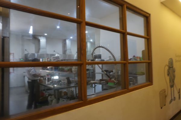 Ngintip dapur Njonja Munsen, Review Njonja Munsen