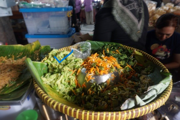 Menjelajah Kuliner Yogyakarta Pecel Kembang Turi Pasar Ngasem Yogyakarta