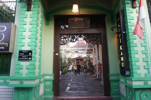 Pintu masuk rumah pesik, kotagede heritage yogyakarta