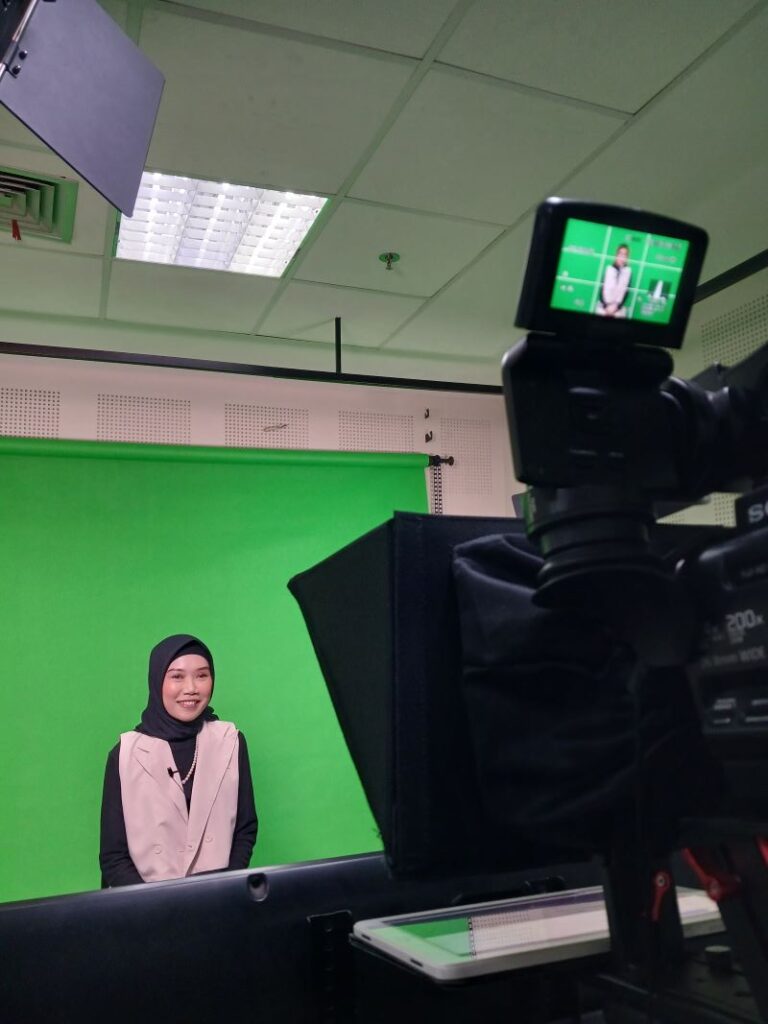 Behind the scene dosen di dunia digital, membuat konten video