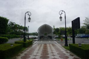 Kompleks masjid al hassanal bolkiah