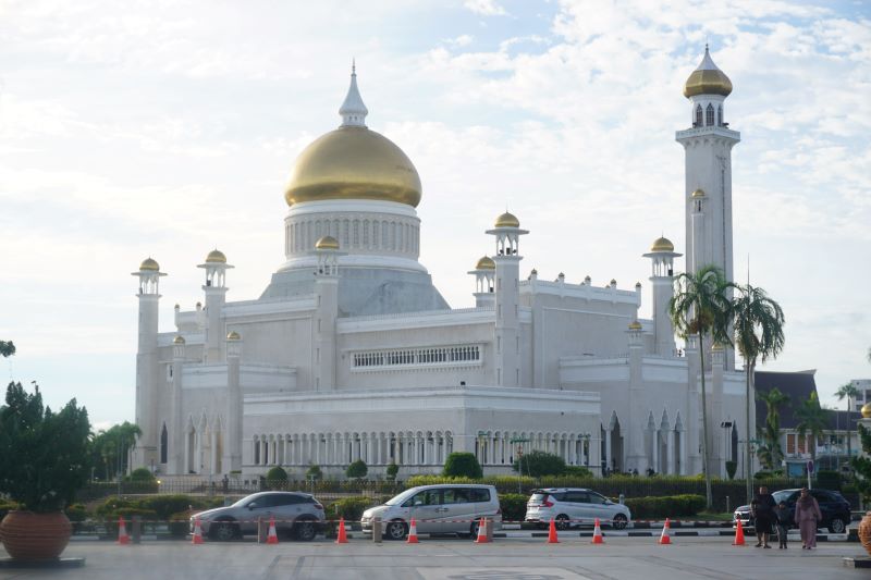 Masjid omar ali saifuddien